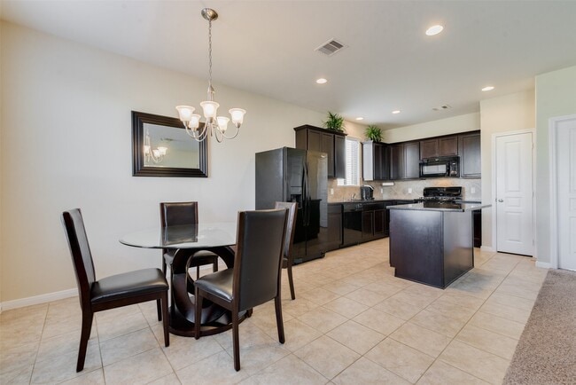 Building Photo - 8127 Running Brook Ln