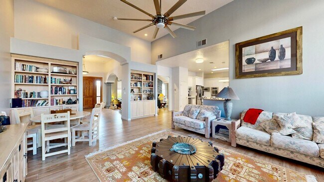 Building Photo - Move in Special Luxury 4 bedroom 4.5 bathr...