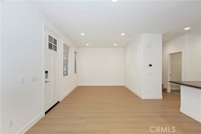 Building Photo - 568 Granite St