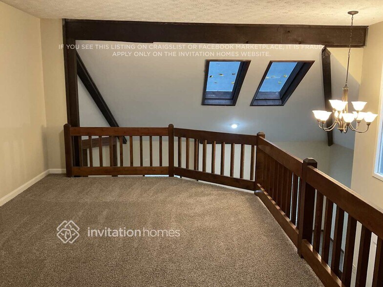 Building Photo - 1533 Hillhaven Dr