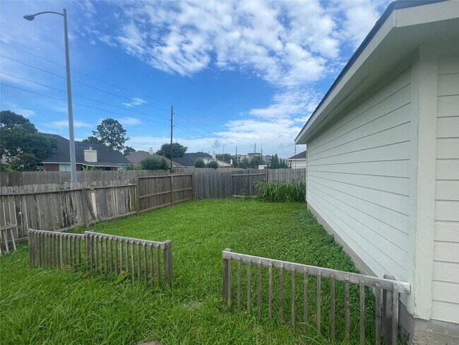 Building Photo - 18807 Harbor Key Cir