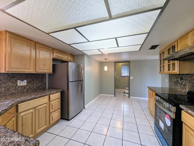 Building Photo - 4019 W San Miguel Ave