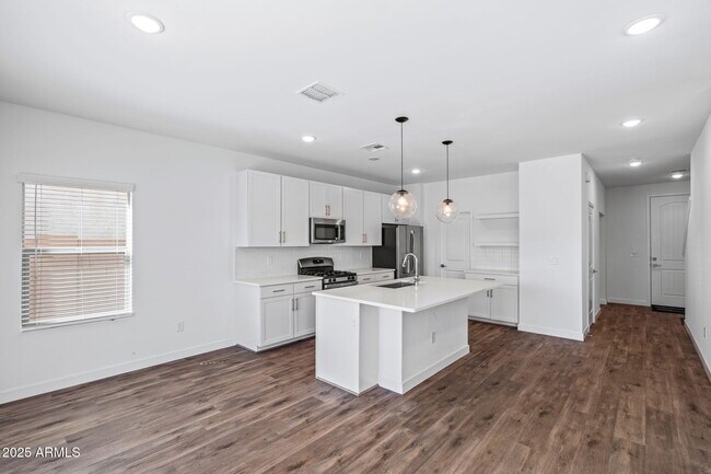 Building Photo - 3023 W Bent Tree Dr