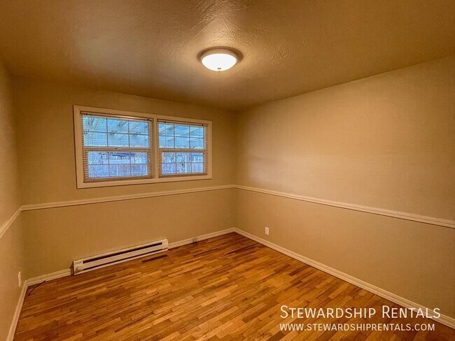 Building Photo - 2960 Alder St