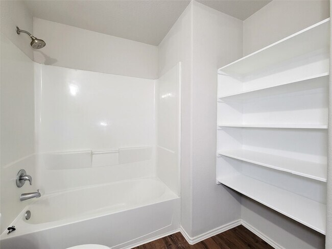 Building Photo - 5515 Peralta Mills Way