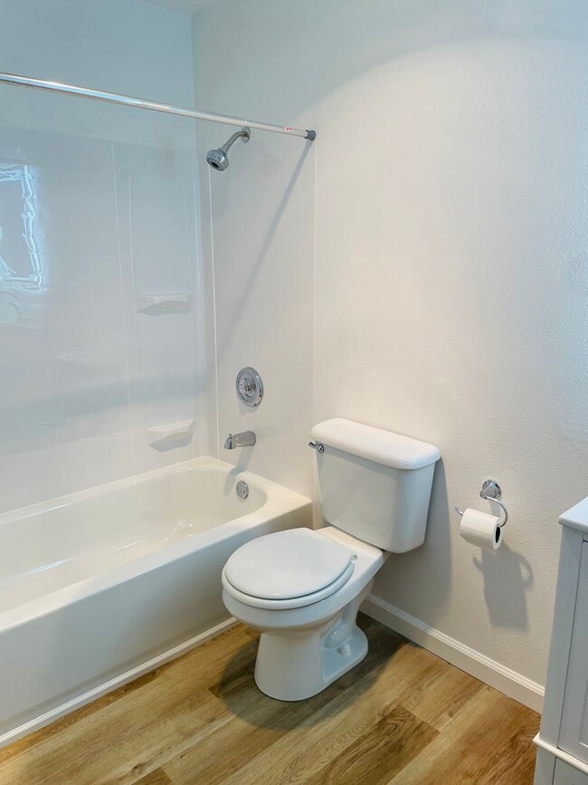 Building Photo - 14200 NE 171st St