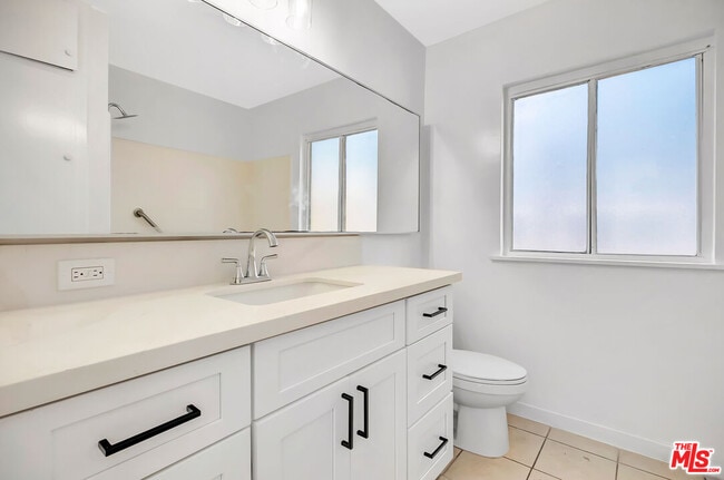 Building Photo - 25330 Malibu Rd