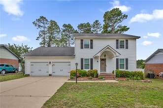 Building Photo - 1928 Daphne Cir