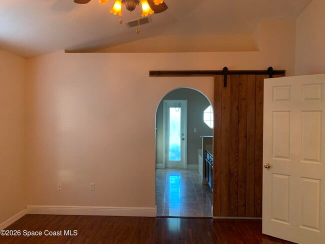 Building Photo - 1649 La Maderia Dr