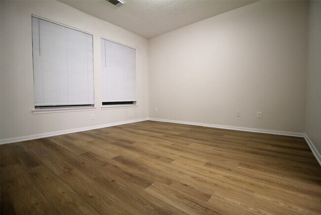 Building Photo - 21123 Sprouse Cir