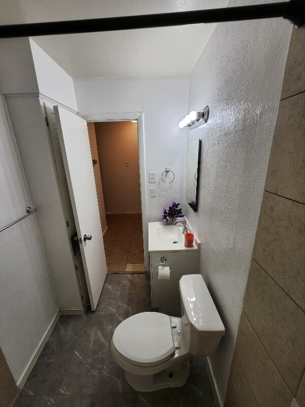 Building Photo - 4011 Happy Canyon Dr