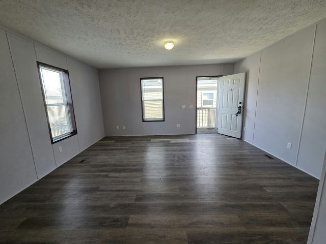 Building Photo - 343 Bunting Ln