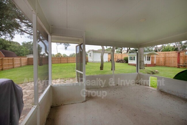 Building Photo - 20 Dogwood Ln