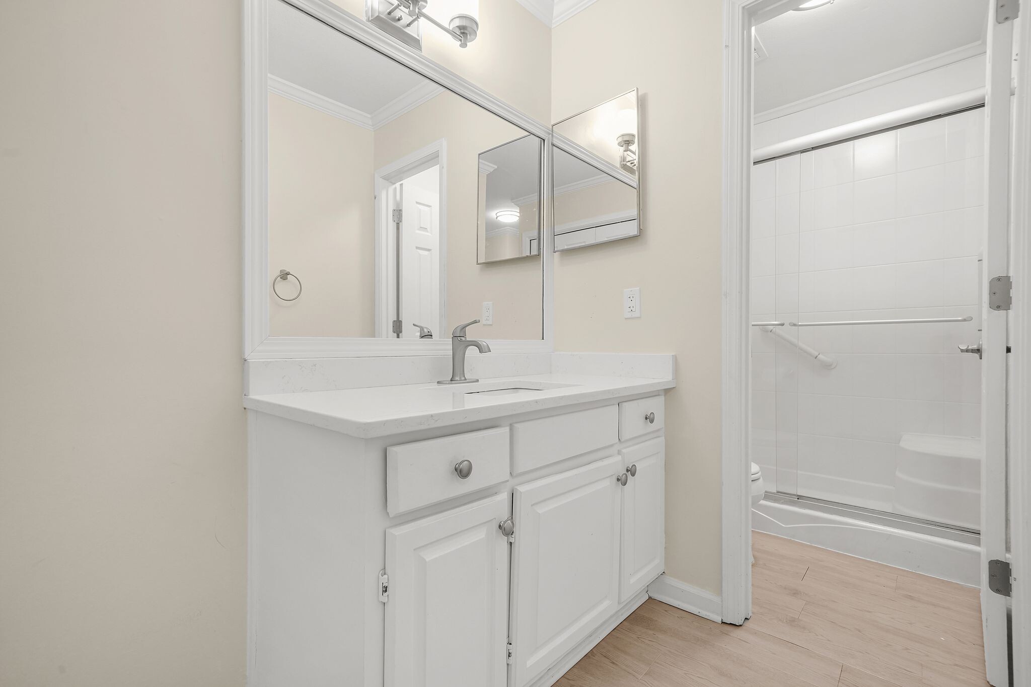 Building Photo - 27404 Plantation Dr NE