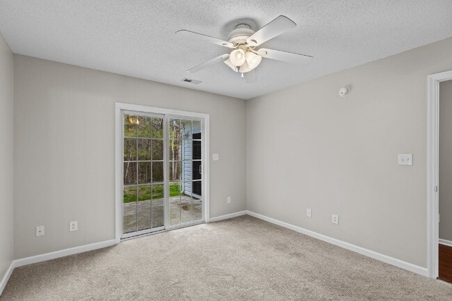 Building Photo - 178 Kelly Cir