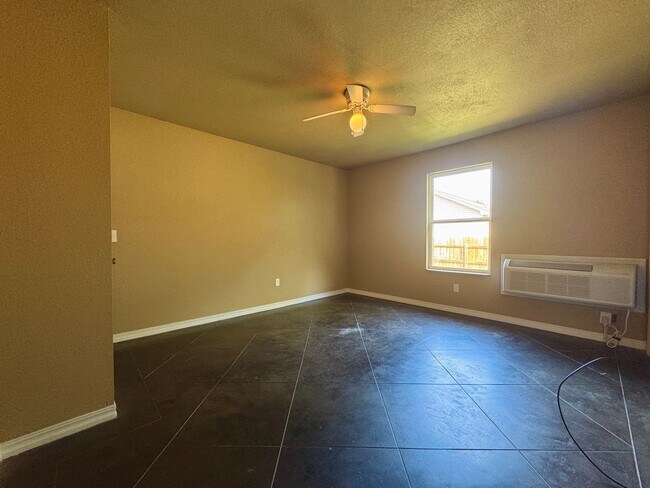 Building Photo - All Electric 2/2 Patio Home in Sulphur Rock