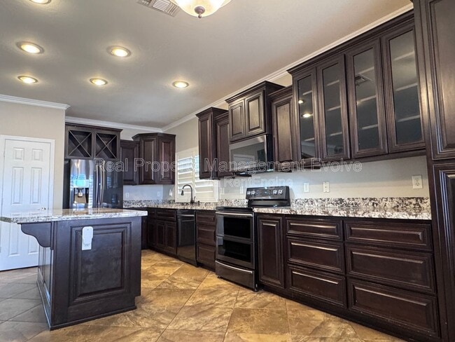 Building Photo - 10426 E Dolphin Ave