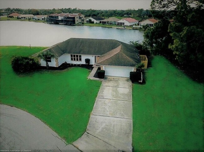 Primary Photo - 11826 SW Dallas Dr S