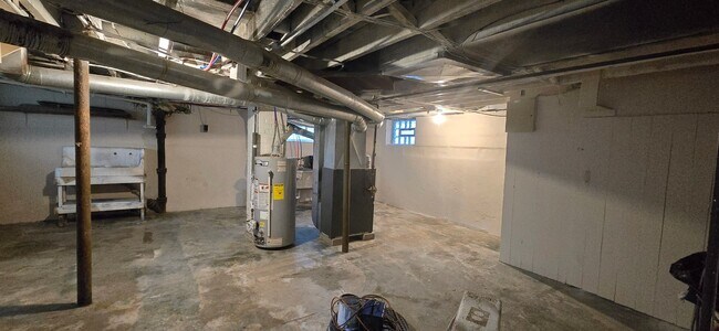 Building Photo - 55 Farbridge St