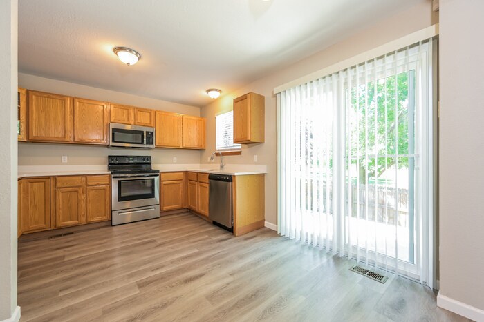 Building Photo - 17029 Hastings Ave