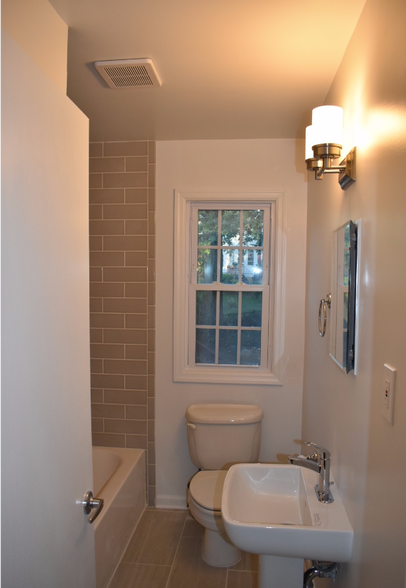 Bath - 6819 Laurel Street Northwest