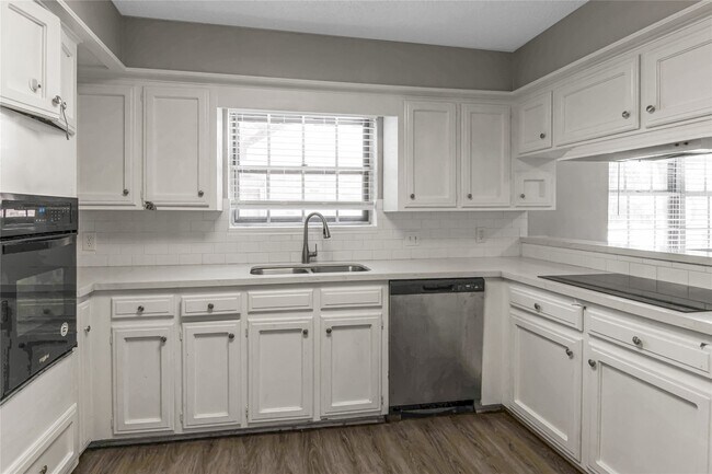 Building Photo - 1507 Sweet Grass Trail