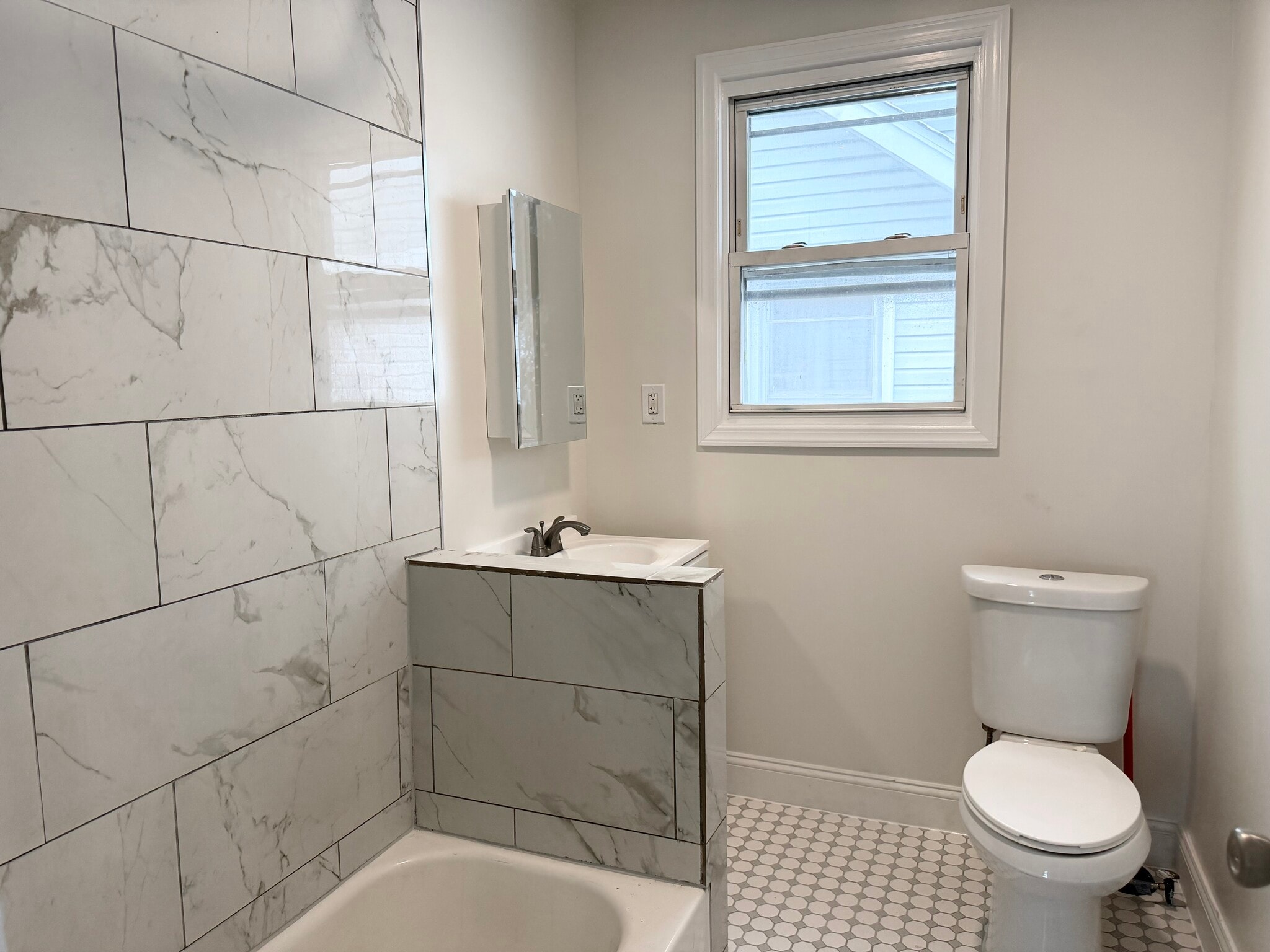 Building Photo - 65 Durand Pl