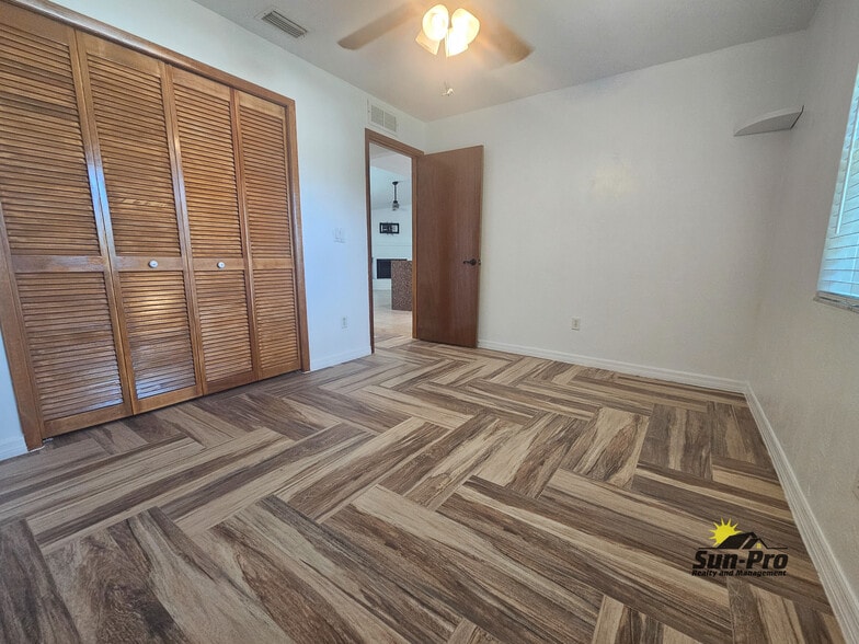 Building Photo - 139 Riverwalk Ct
