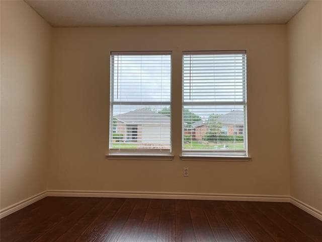 Building Photo - 1577 Laurel Hall Ln