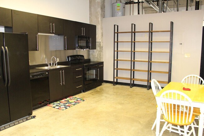 Building Photo - **Industrial Loft-Style 1BR Near UofL – Wa...