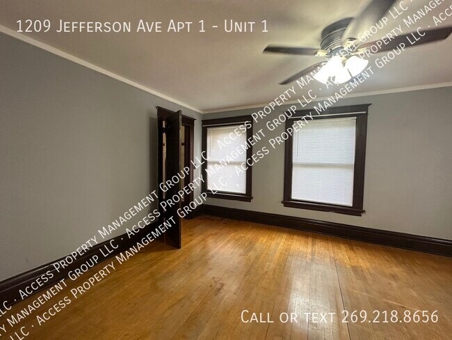 Building Photo - 1209 Jefferson Ave