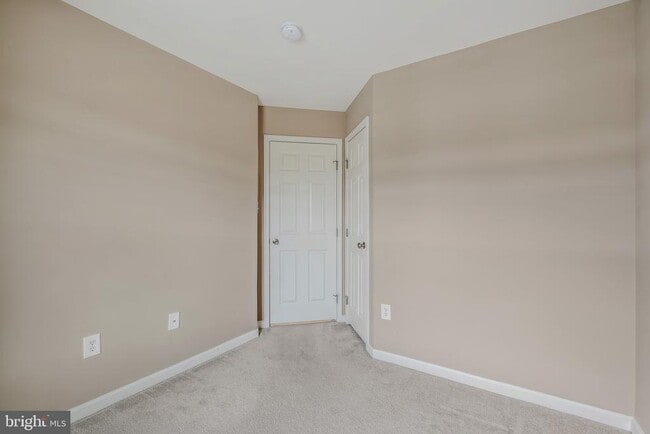 Building Photo - 215 Monte Carlo Way