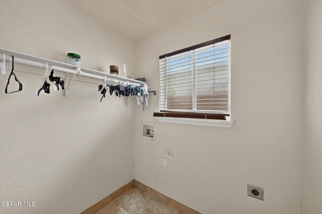 Building Photo - 14224 Desert Ash Dr