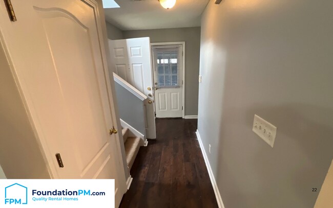 Building Photo - 9115 Cinderhill Cove W