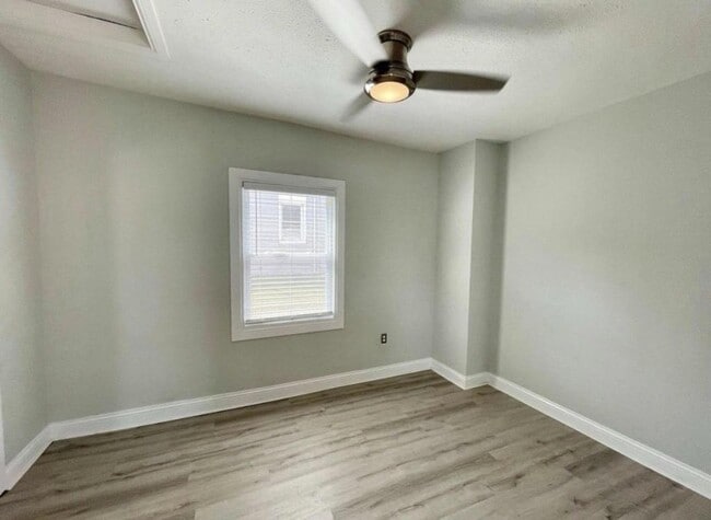 Building Photo - 549 Rawlings St