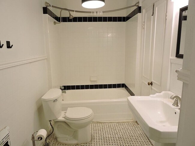 Building Photo - Garden District Home for Lease