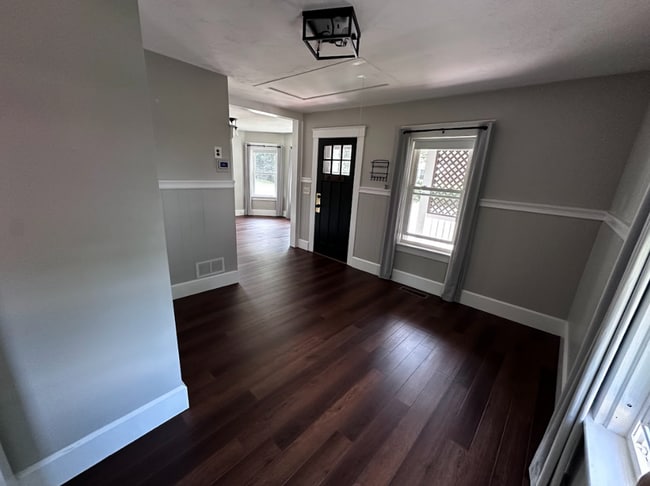 Building Photo - 47 Water St