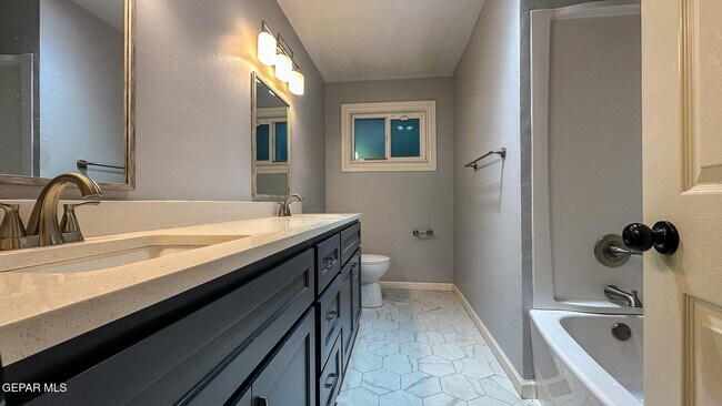 Building Photo - 6916 Polvadera Dr