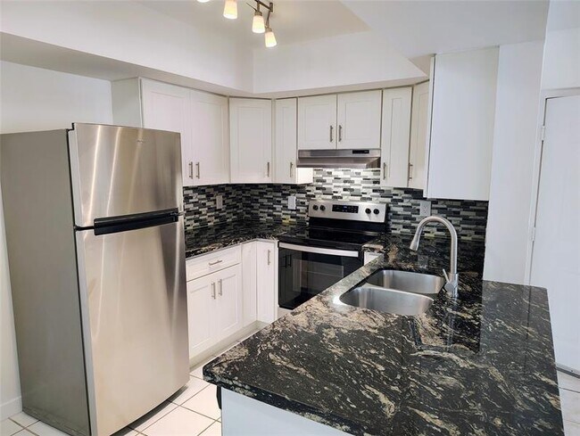 Building Photo - 5590 NW 61st St