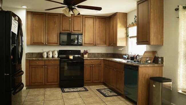 Building Photo - 3290 Turtle Cove