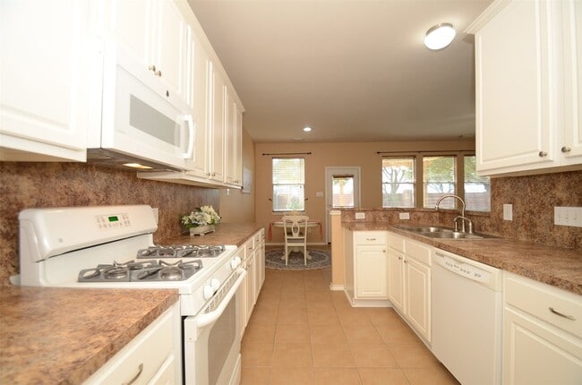 Building Photo - 5606 Claybeck Ln