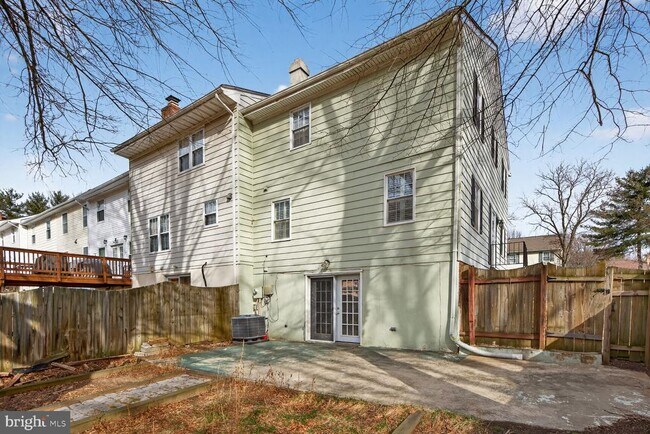 Building Photo - 6015 Ticonderoga Ct