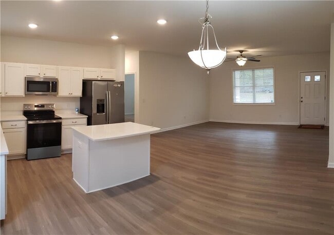 Building Photo - 1151 Pontiac Cir