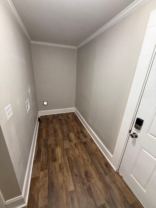 Building Photo - 421 Carolina Ave
