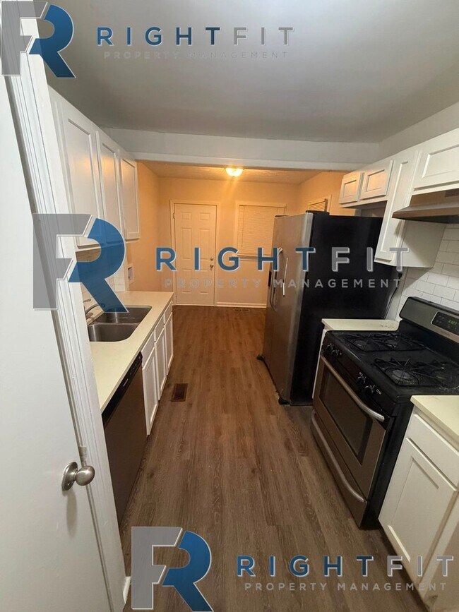Building Photo - 1132 Neill Dr