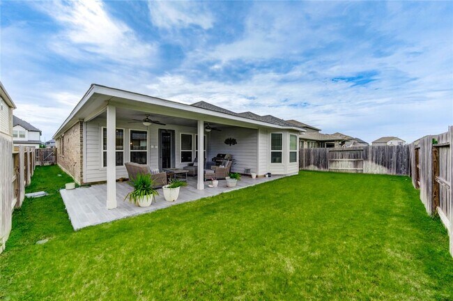 Building Photo - 9210 Lair Cove Dr
