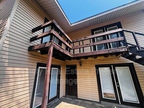 Building Photo - 510-4 Fox Run Avenue