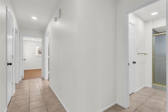 Building Photo - 512 Arbor Brook Ln