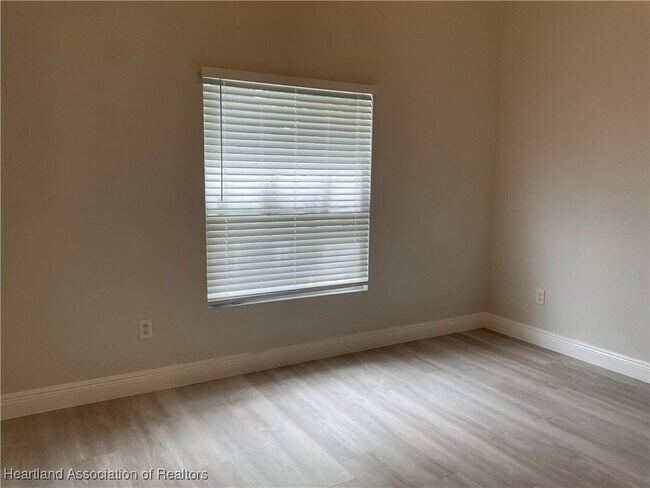 Building Photo - 3714 Peugeot St