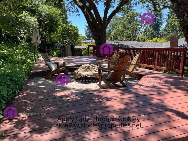Building Photo - 149 Alegra Ln
